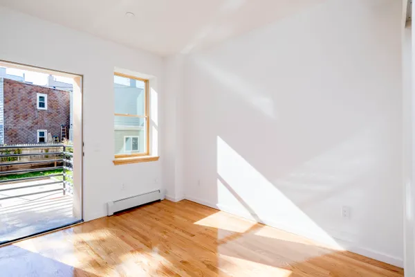 $5,795 | 18-10 Astoria Park South, Unit 1 | Astoria