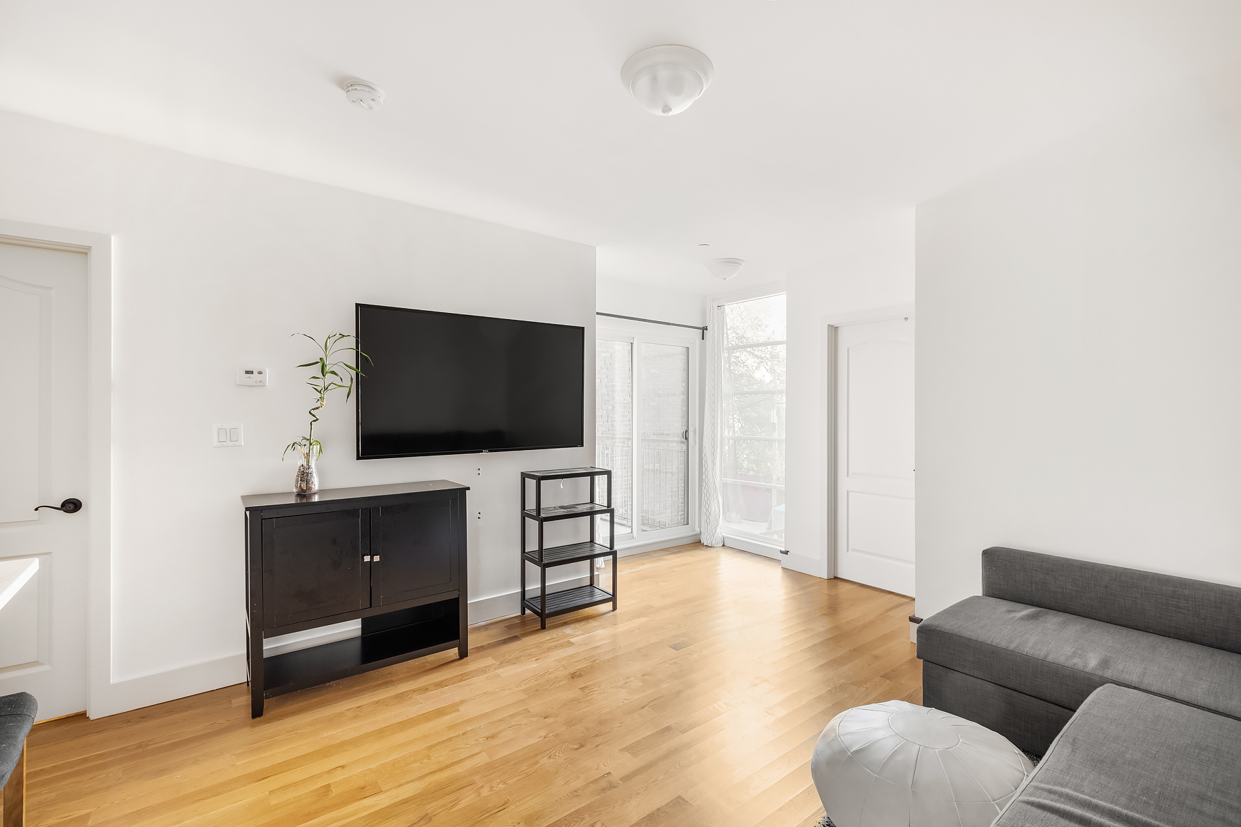 69 Java Street, Unit 2B Brooklyn, NY 11222 - Photo 2 of 9