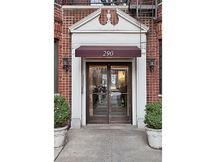 $2,395,000 | 290 6th Avenue, Unit 2KL | Greenwich Village
