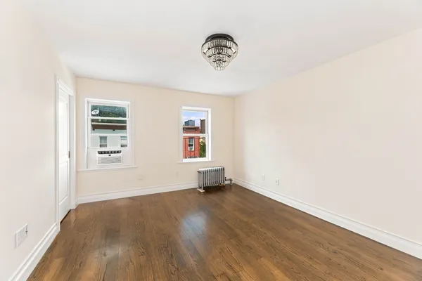 $5,500 | 298 Berry Street, Unit 3 | Williamsburg