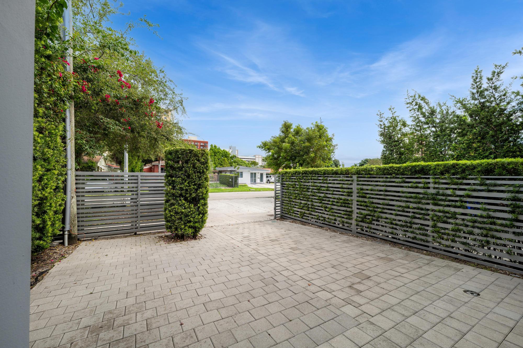 3448 Southwest 23rd Street Miami, FL 33145 - Photo 2 of 41 Gallery Image 2