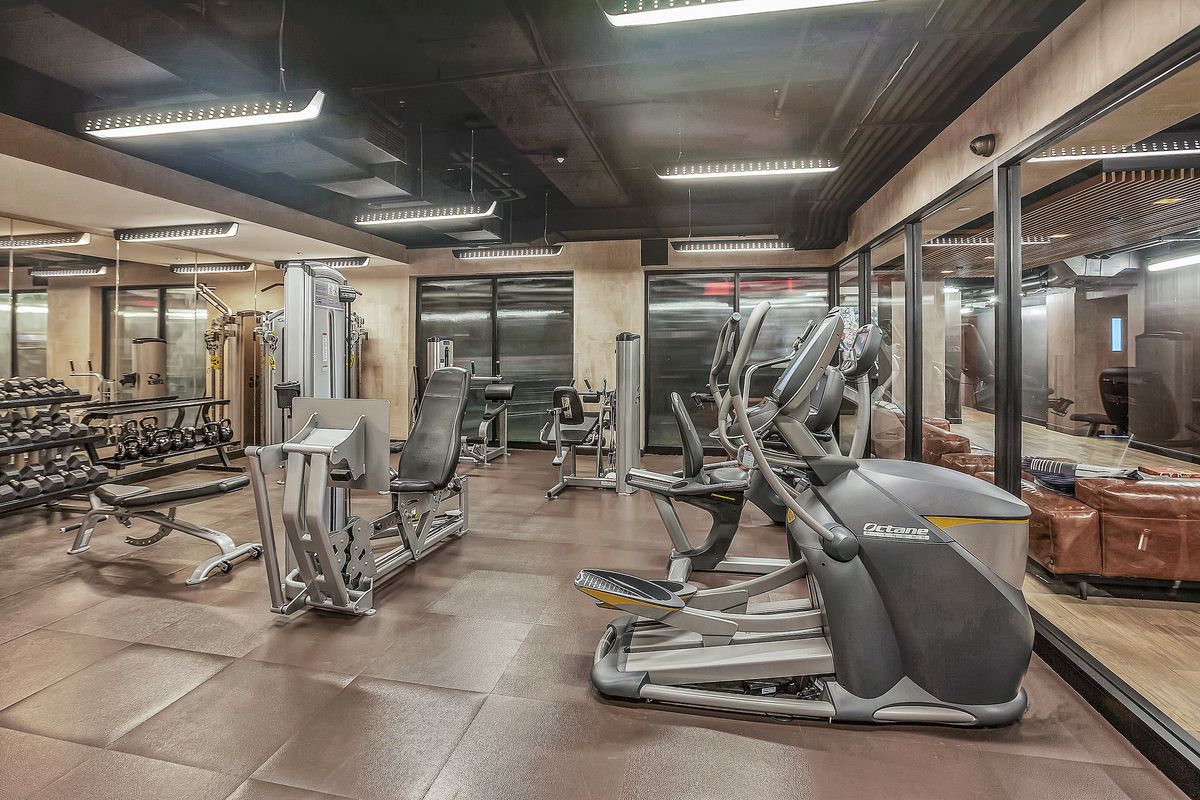 300 East 64th Street, Unit 19A Manhattan, NY 10065 - Photo 9 of 11