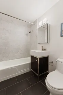 $1,125,000 | 900 Park Avenue, Unit 8D | Upper East Side