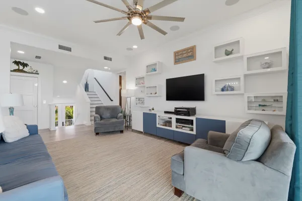 $2,350,000 | 2813 Kipps Colony Drive South, Gulfport, FL 33707