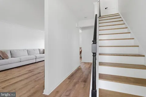 $425,000 | 19 Valley Forge Road, New Castle, DE 19720
