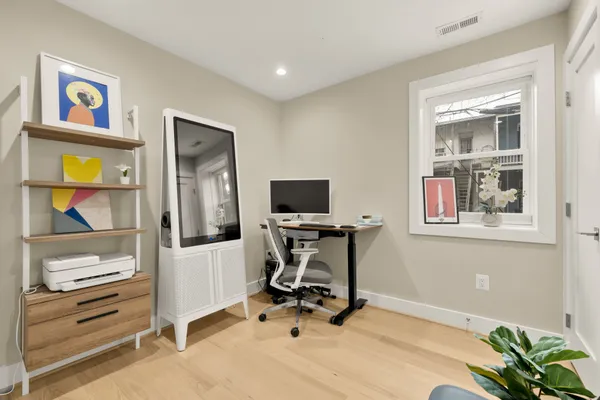 $635,000 | 14 T Street Northeast, Unit 1, Washington, DC 20002