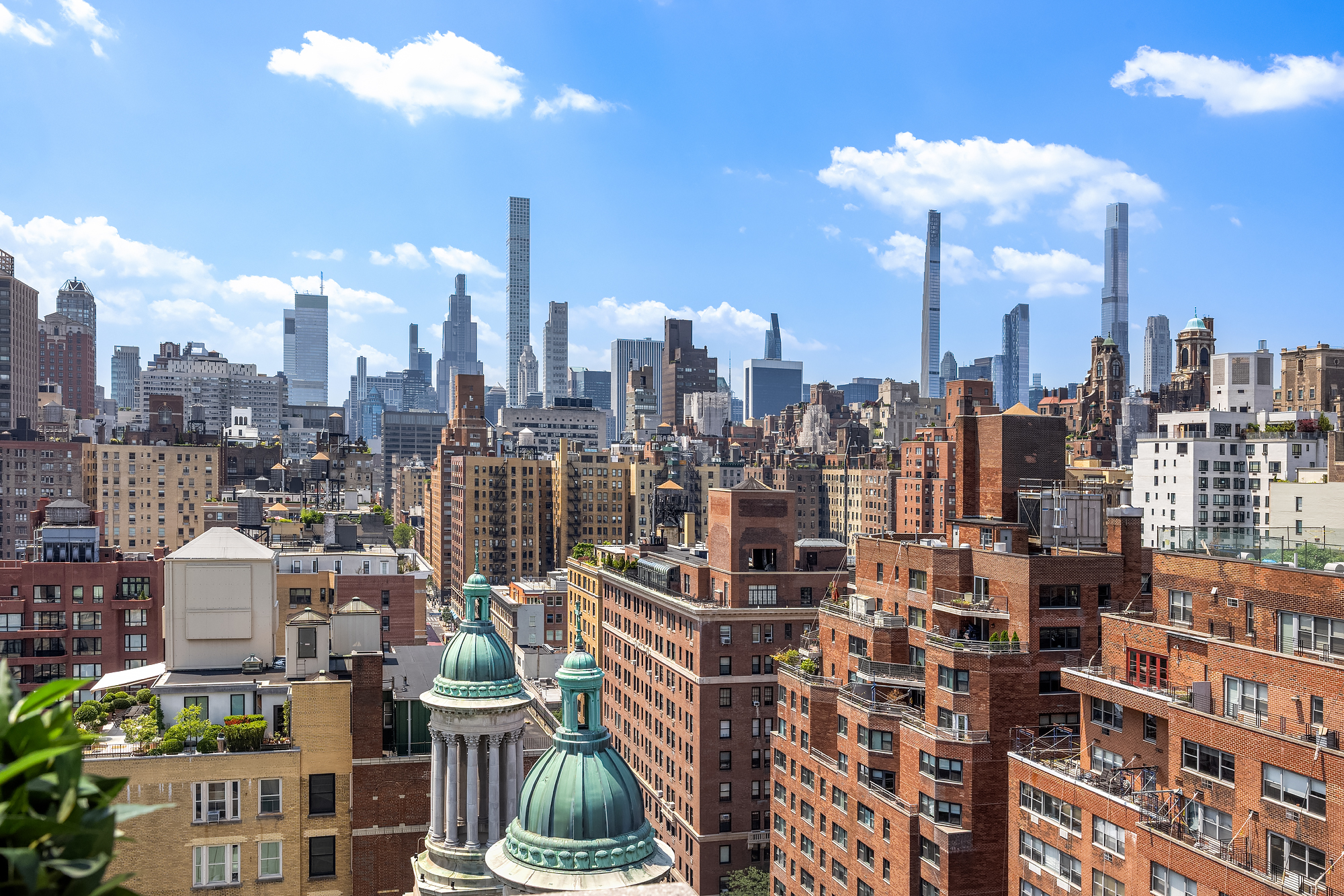 145 East 76th Street, Unit PH Manhattan, NY 10021 - Photo 18 of 19 a view of a city with tall buildings