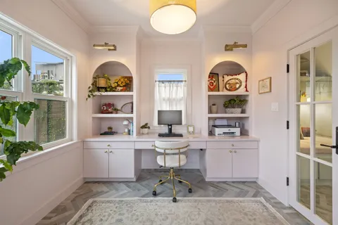 $1,100,000 | 909 East 50th Street, Austin, TX 78751