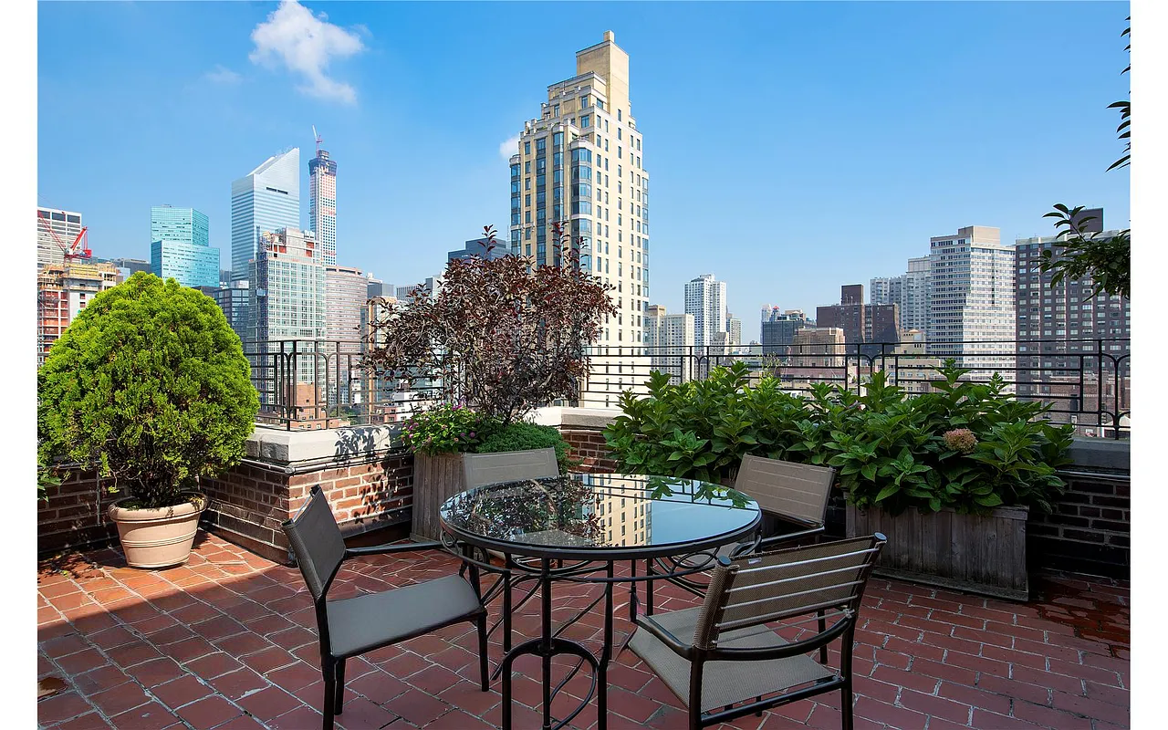 2 Beekman Place, Unit 12F Manhattan, NY 10022 - Photo 12 of 13 Gallery Image 12
