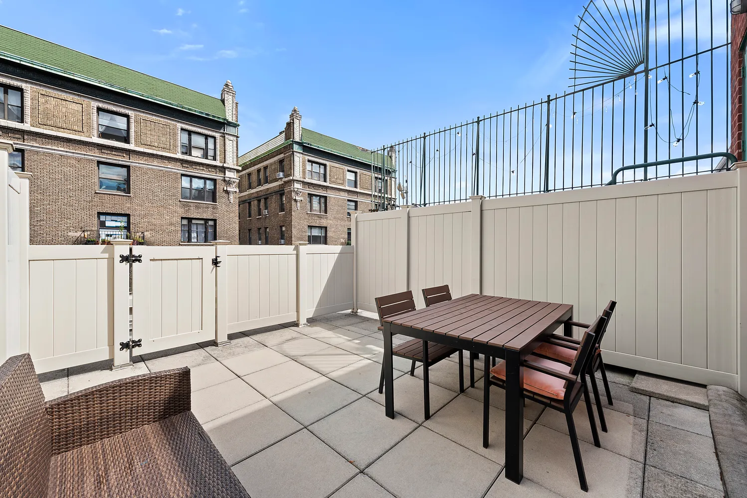 $1,850,000 | 2250 Broadway, Unit 6K | Upper West Side