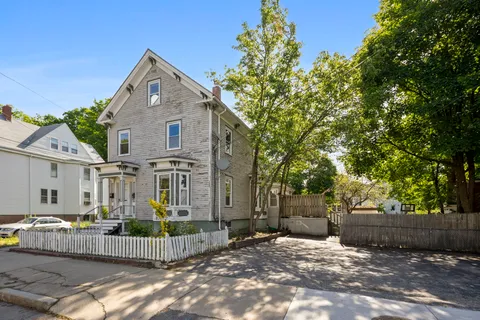 Contact Agent | 113 Park Street, Medford, MA 02155