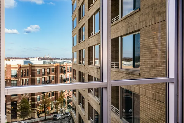 $3,500 | 2001 15th Street North, Unit 623, Arlington, VA 22201