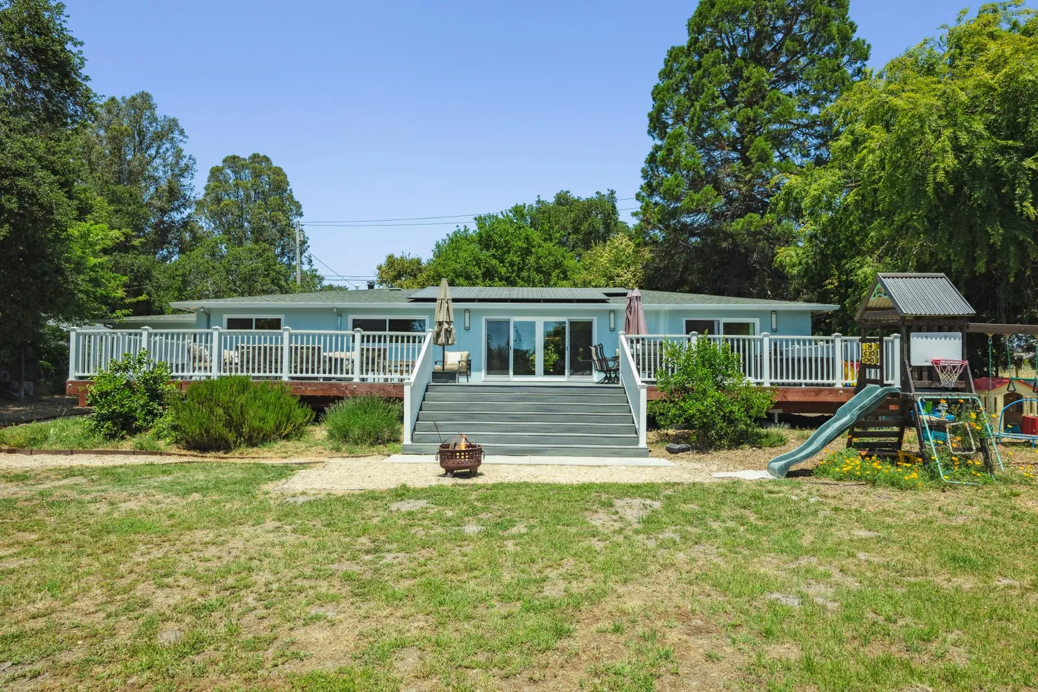 $1,400,000 | 498 Lohrman Lane, Petaluma, CA 94952