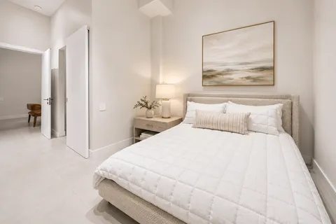 $2,100,000 | 808 Brickell Key Drive, Unit 408, Miami, FL 33131