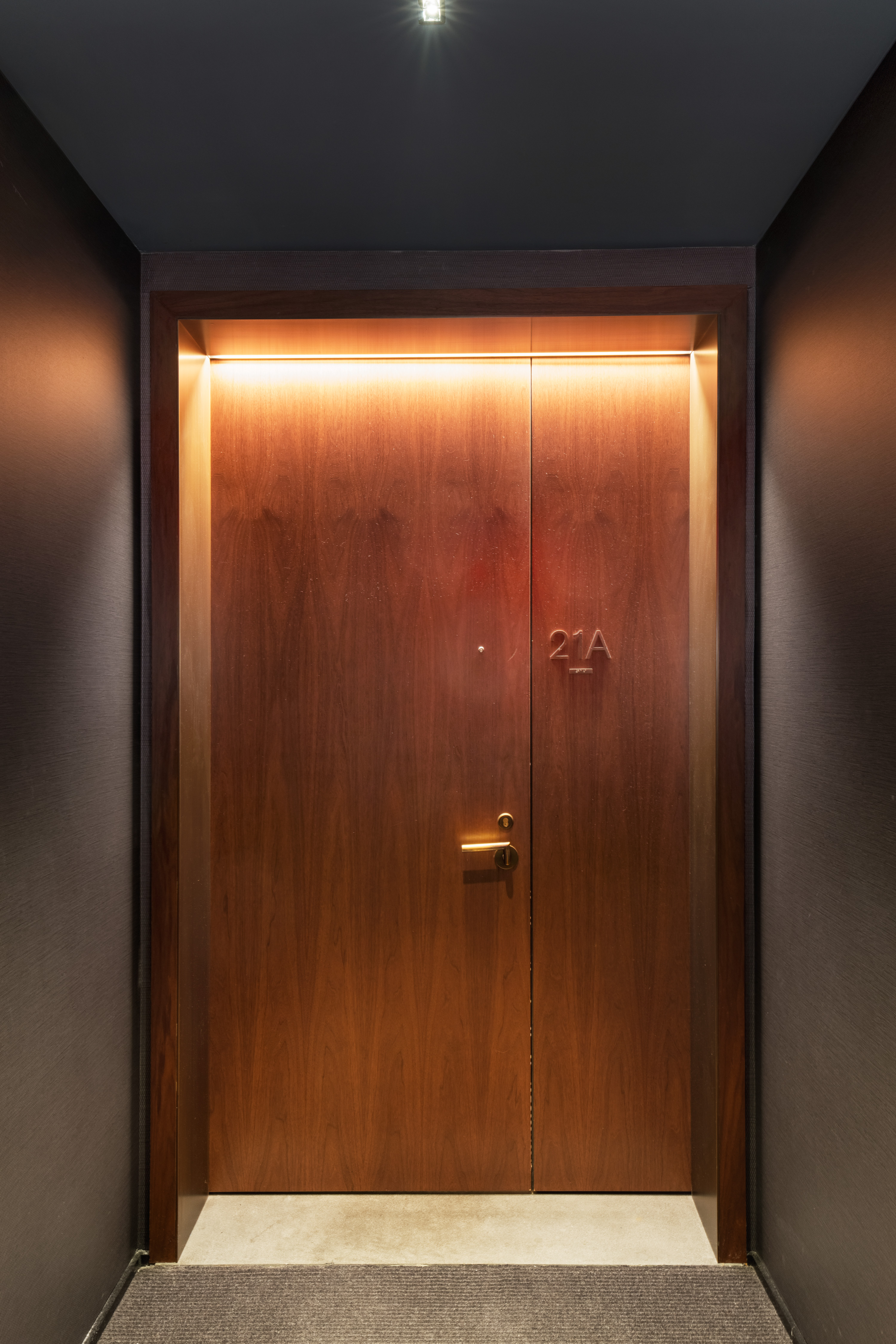 130 William Street, Unit 21A Manhattan, NY 10038 - Photo 8 of 9 a view of bathroom with shower and window