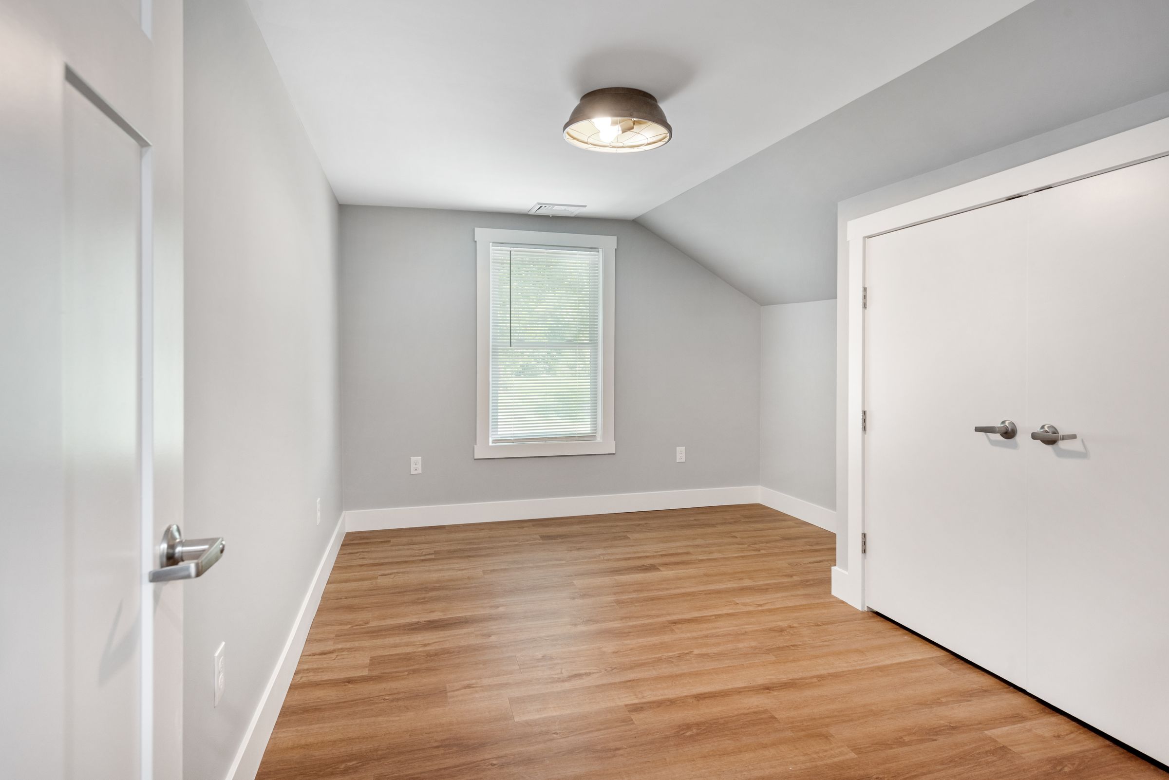 286 Riverside Drive Tiverton, RI 02878 - Photo 40 of 75
