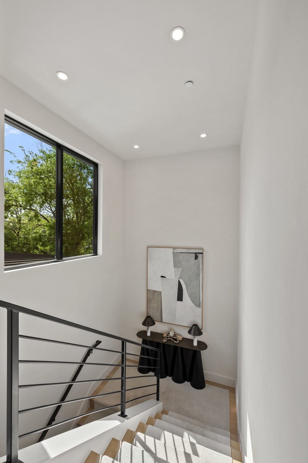 401 Honeycomb Ridge Austin, TX 78746 - Photo 12 of 34