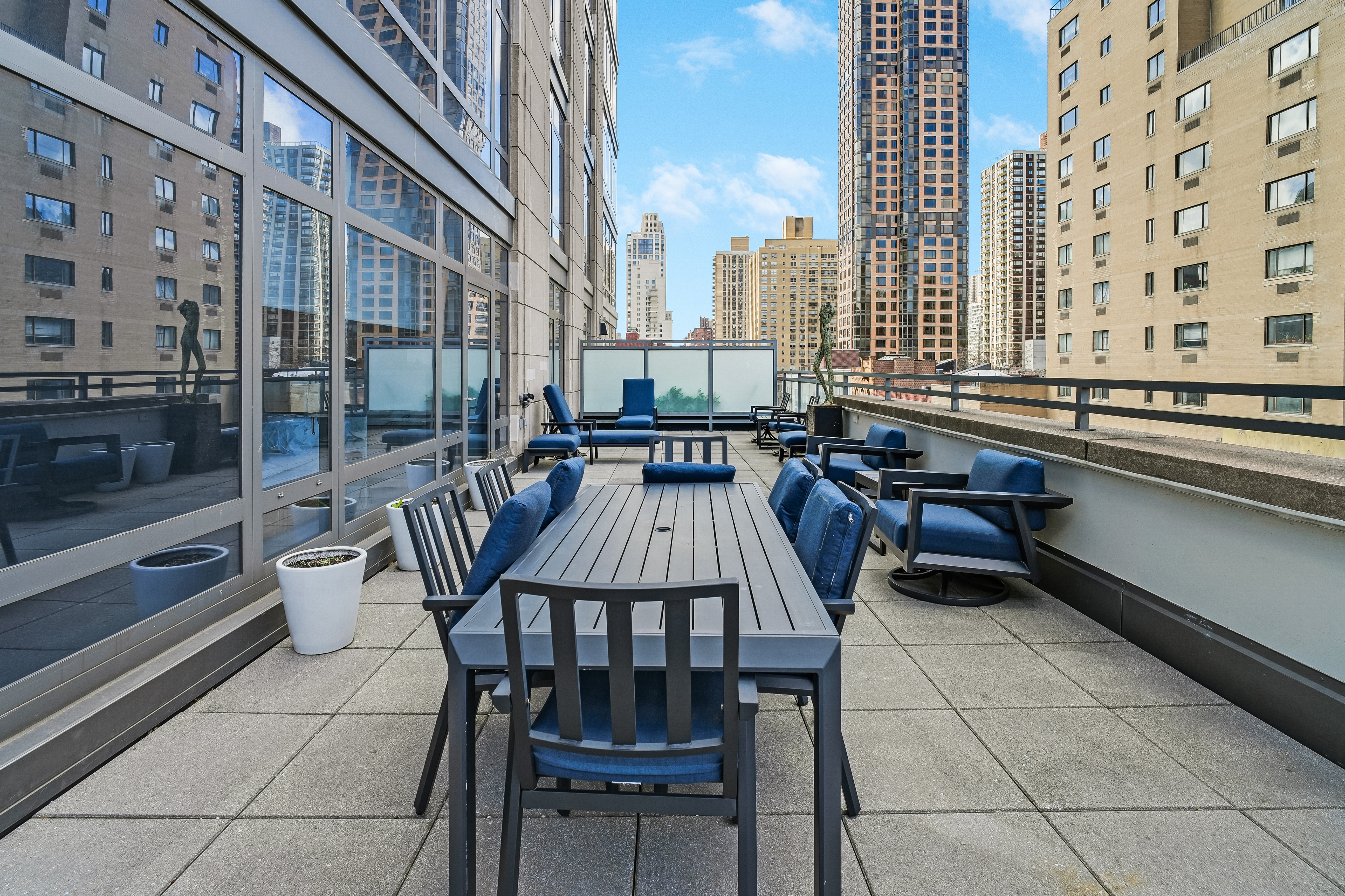 450 East 83rd Street, Unit 6B Manhattan, NY 10028 - Photo 16 of 25 a view of balcony with outdoor seating and city view