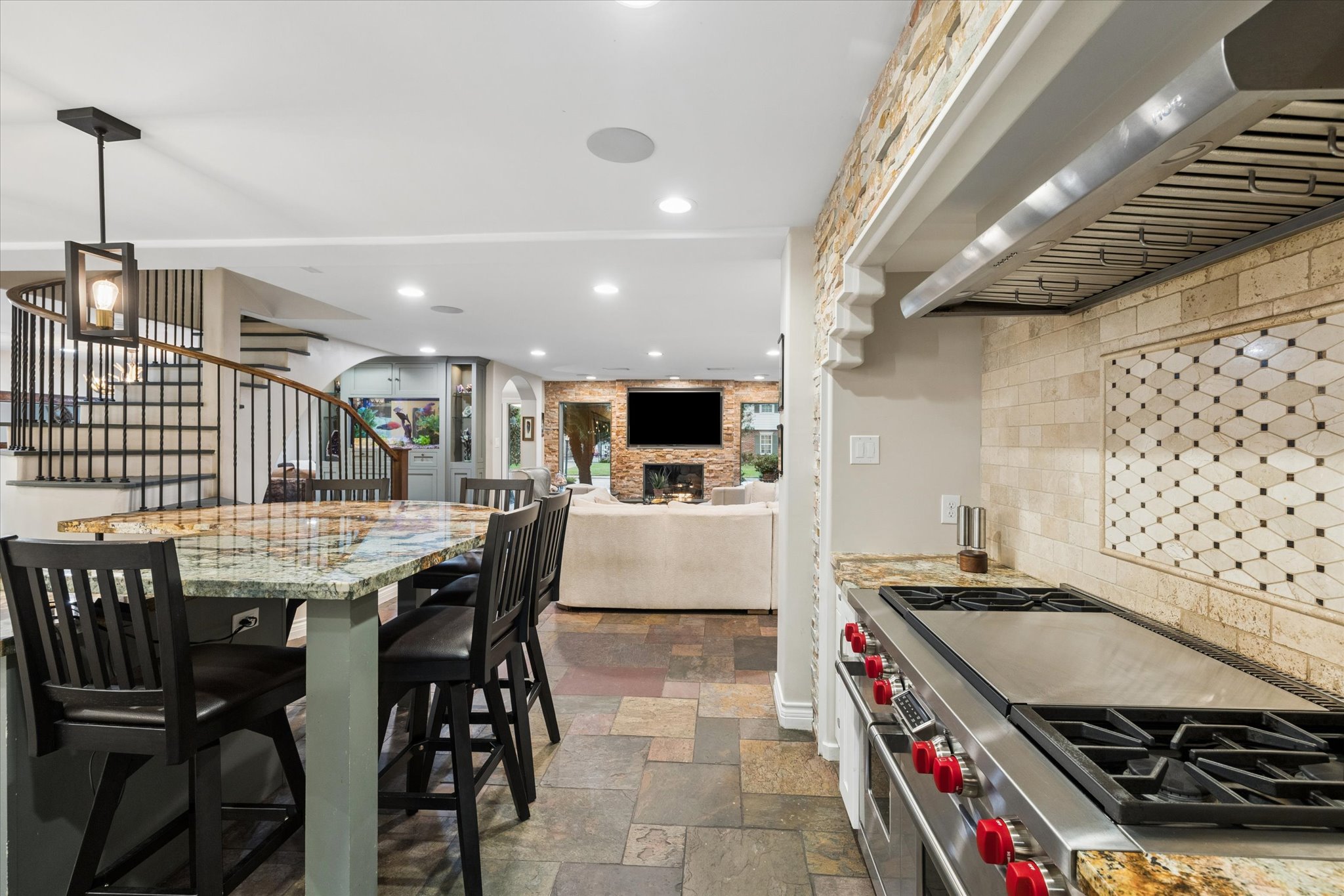 13723 Taylorcrest Road Houston, TX 77079 - Photo 18 of 42 Gallery Image 18
