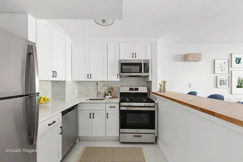 $615,000 | 301 West 110th Street, Unit 1C | Harlem