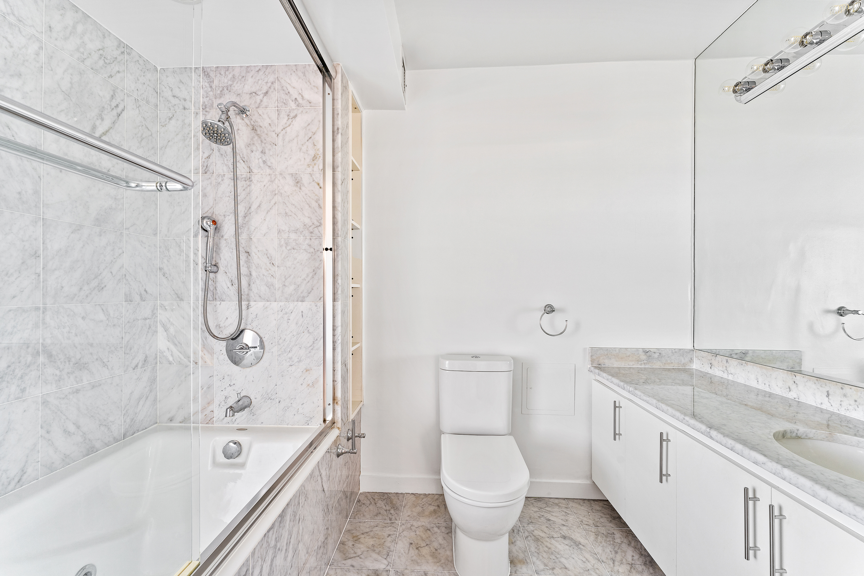 45 East 25th Street, Unit 22B Manhattan, NY 10010 - Photo 5 of 10