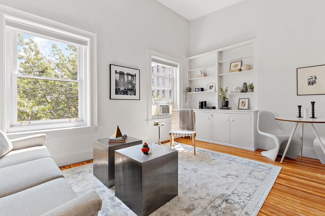 $612,000 | 166 Hicks Street, Unit 4F | Brooklyn Heights