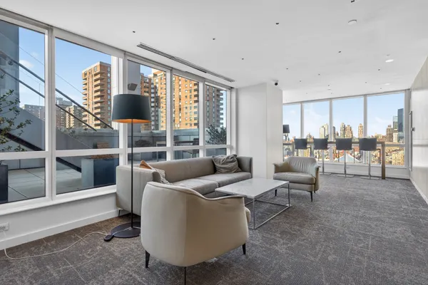 $4,500 | 350 West 42nd Street, Unit 12C | Hell's Kitchen