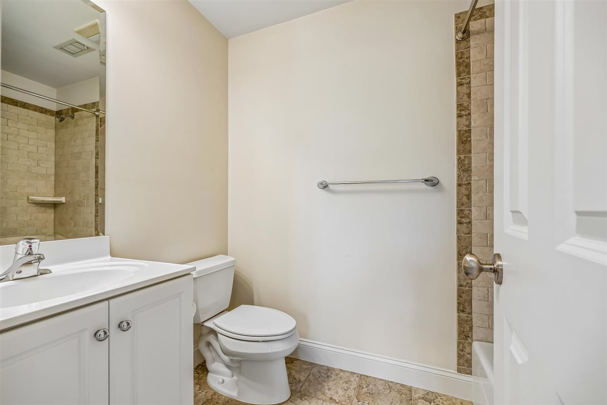6012 Walhonding Road Bethesda, MD 20816 - Photo 37 of 59 Gallery Image 37