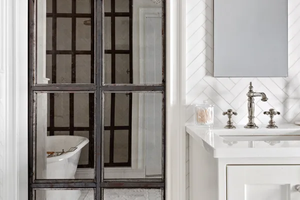 $2,995,000 | 176 West 87th Street, Unit 4A | Upper West Side