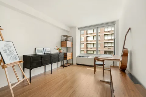 $1,795,000 | 303 East 33rd Street, Unit 7N | Kips Bay