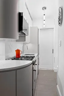 $1,375,000 | 21 East 10th Street, Unit 5A | Greenwich Village