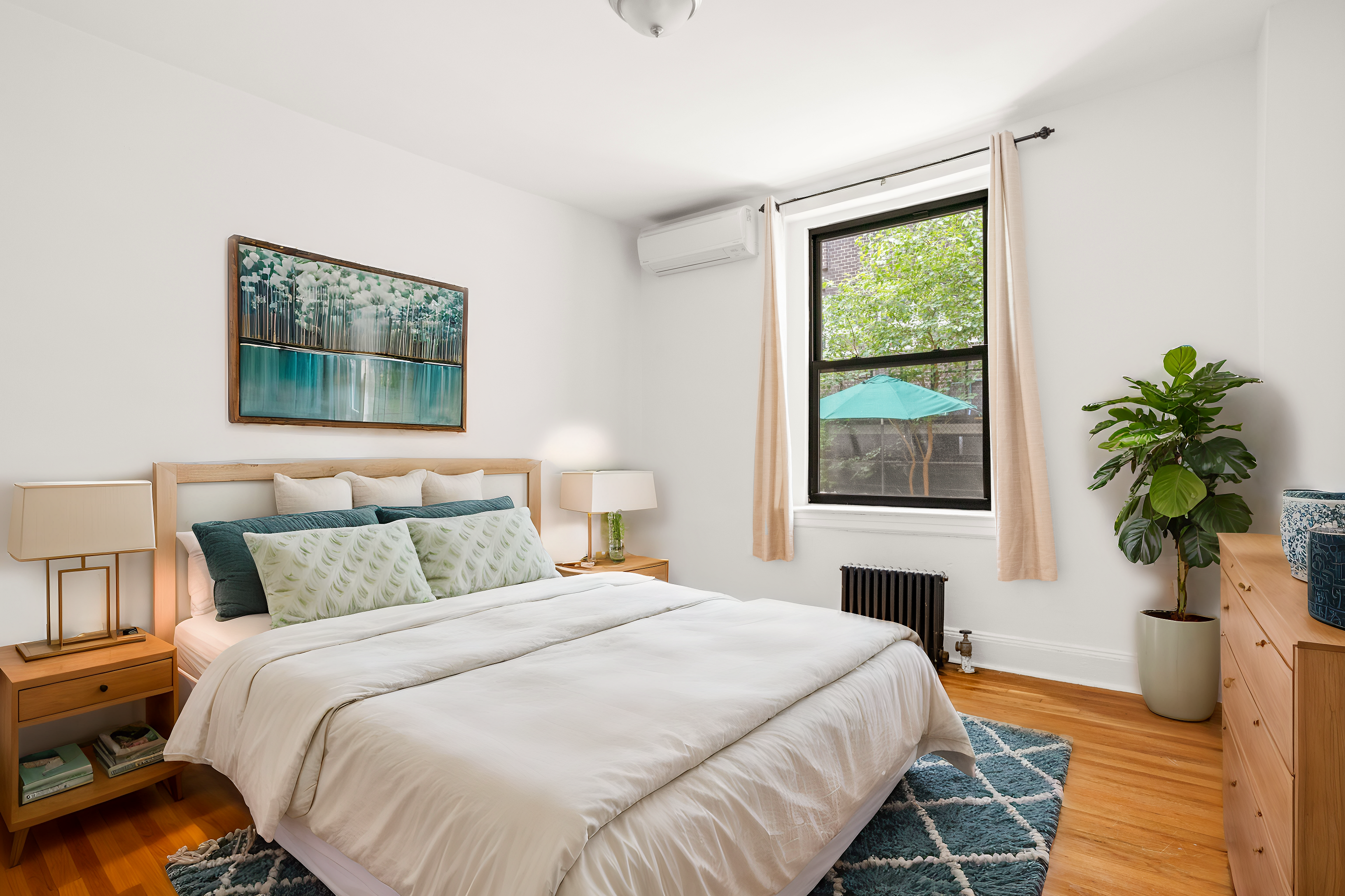 240 East 24th Street, Unit B Manhattan, NY 10010 - Photo 2 of 5