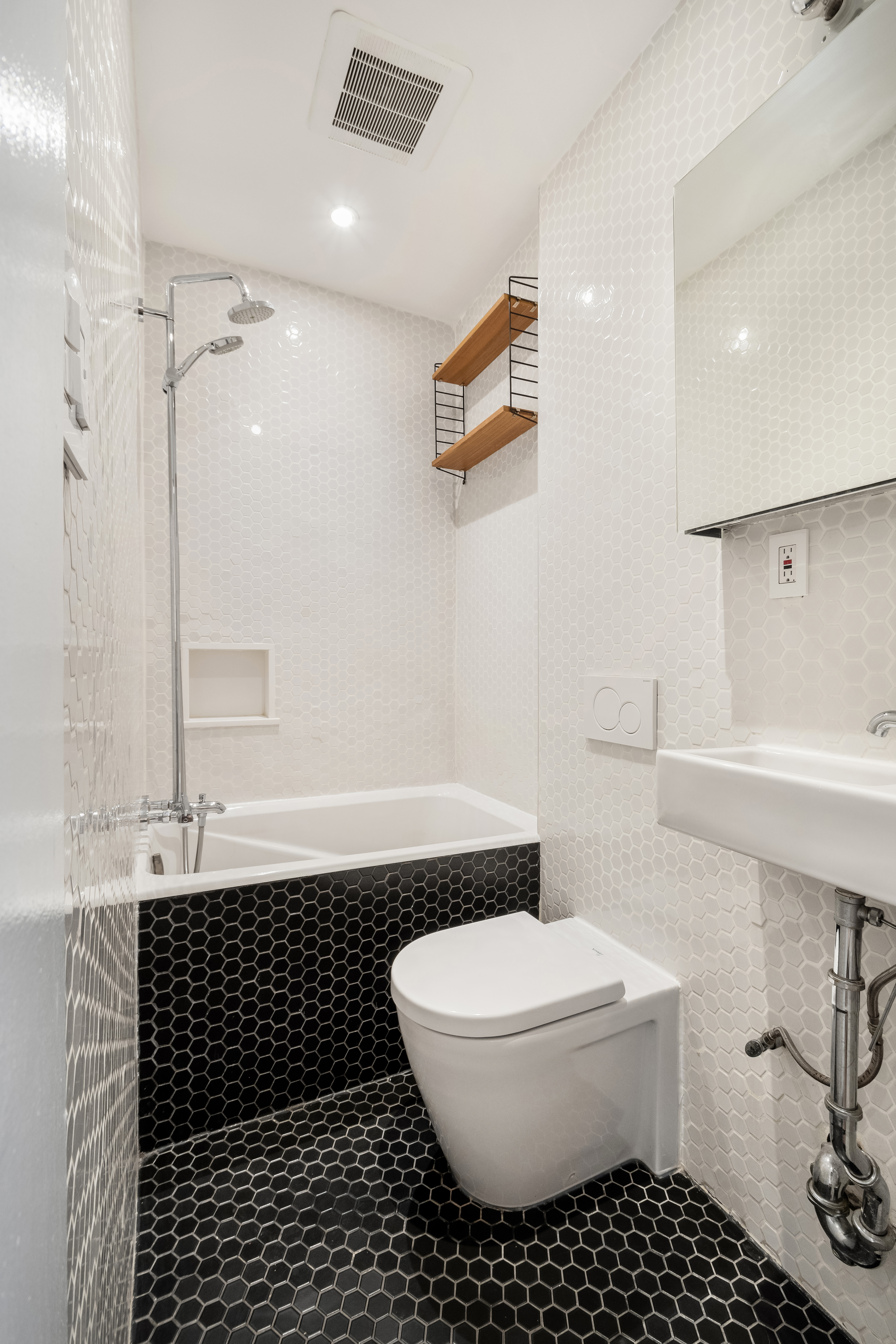 248 East 7th Street, Unit 19/20 Manhattan, NY 10009 - Photo 7 of 10 Gallery Image 7