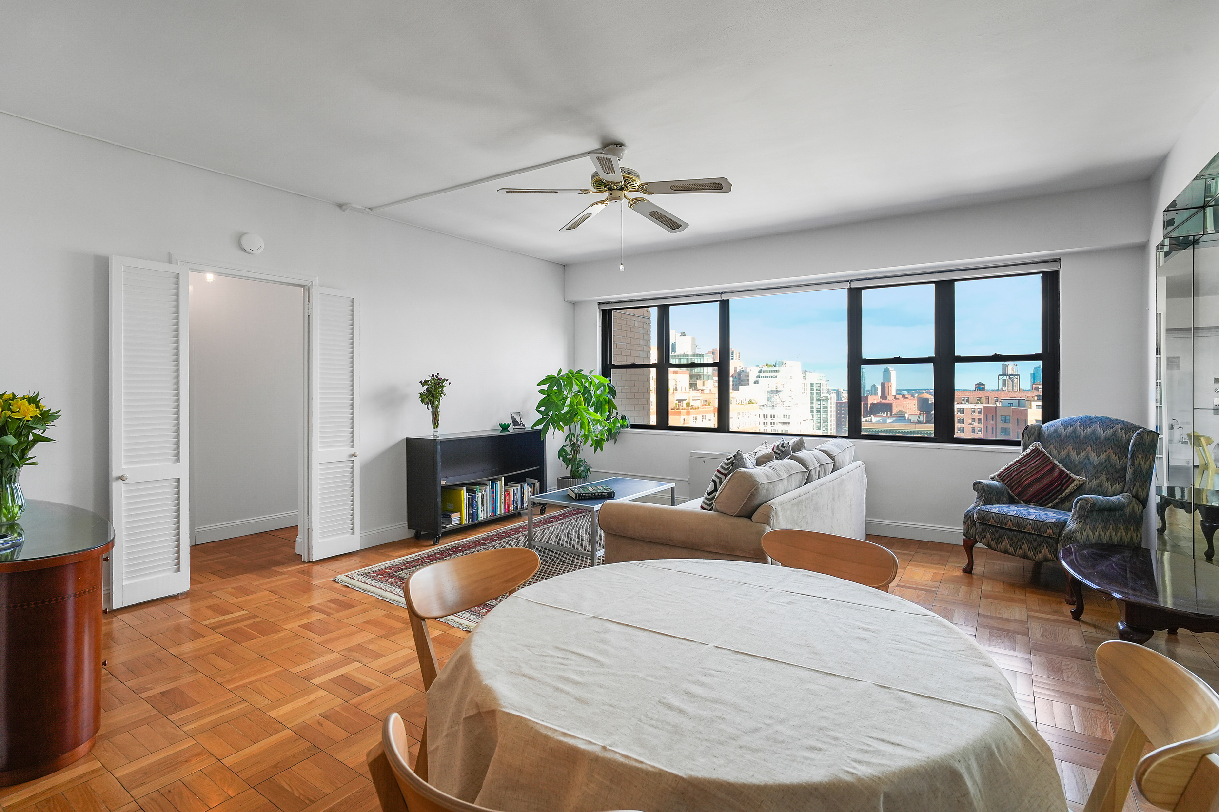 201 East 21st Street, Unit 20G Manhattan, NY 10010 - Photo 3 of 10