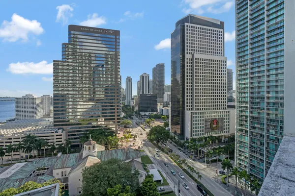 $875,000 | 485 Brickell Avenue, Unit 1909, Miami, FL 33131