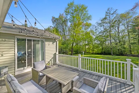 $989,000 | 75 Perry Avenue, Lynnfield, MA 01940