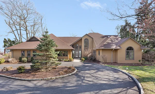 $2,677,777 | 1531 Coles Avenue, Mountainside, NJ 07092