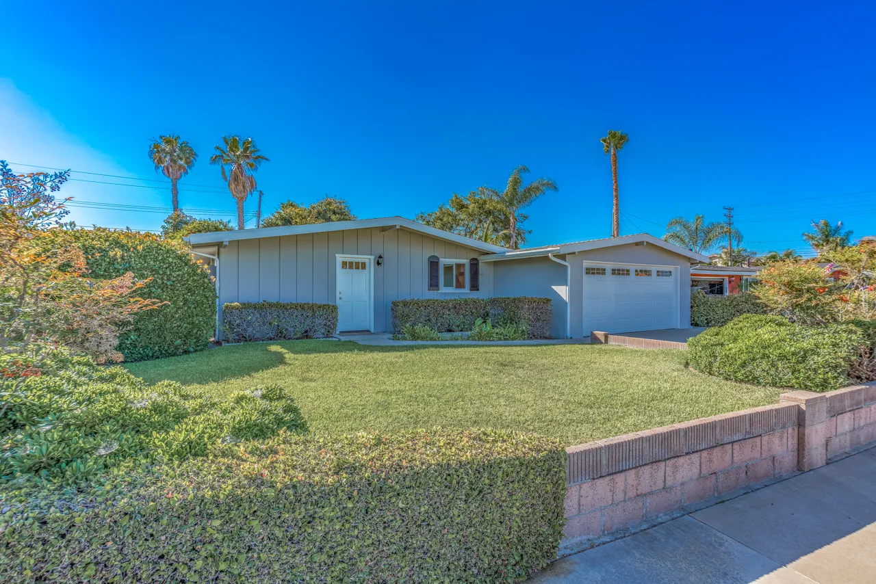 $4,995 | 2391 Westminster Avenue, Costa Mesa, CA 92627