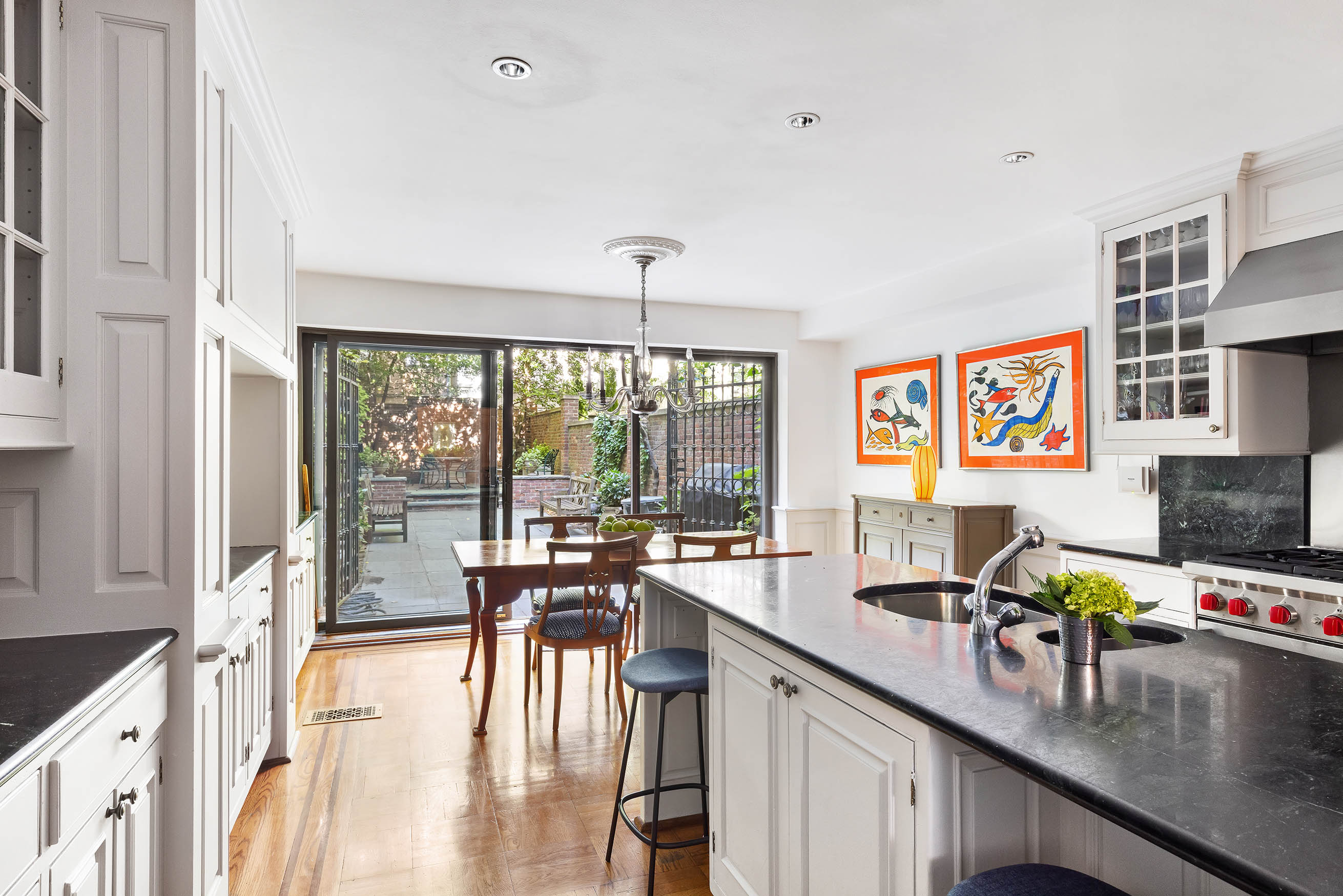 429 East 84th Street Manhattan, NY 10028 - Photo 5 of 20