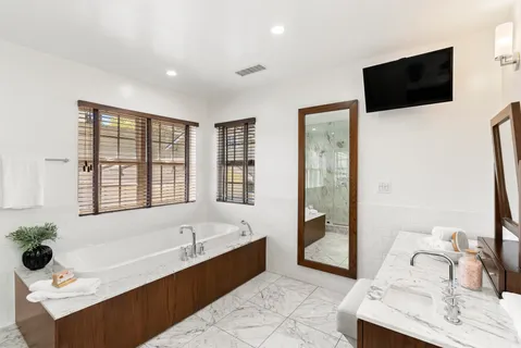 $2,300,000 | 921 Court Way, San Diego, CA 92103