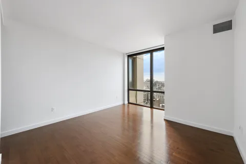 $2,650,000 | 101 West 24th Street, Unit 29B | Chelsea