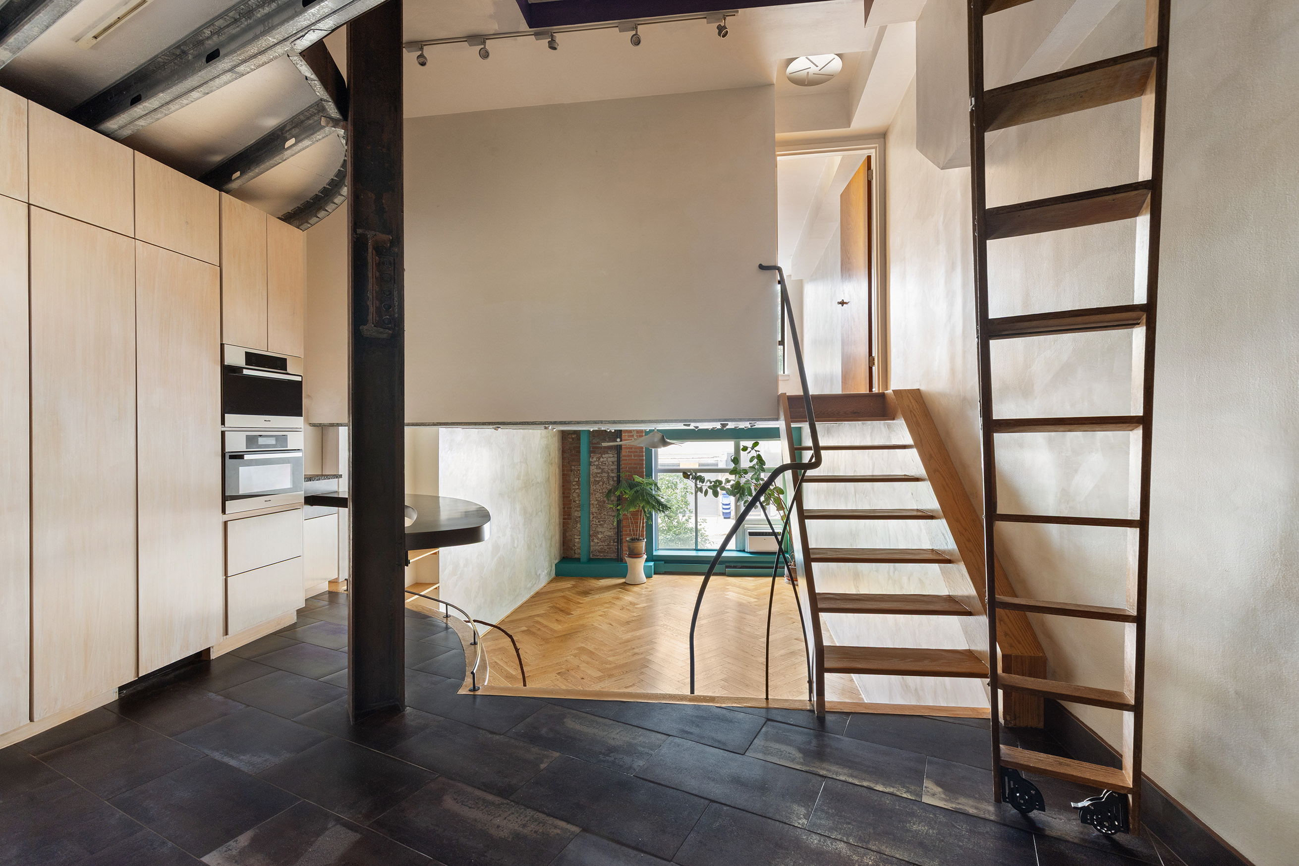 130 Barrow Street, Unit 213 Manhattan, NY 10014 - Photo 4 of 9 Gallery Image 4