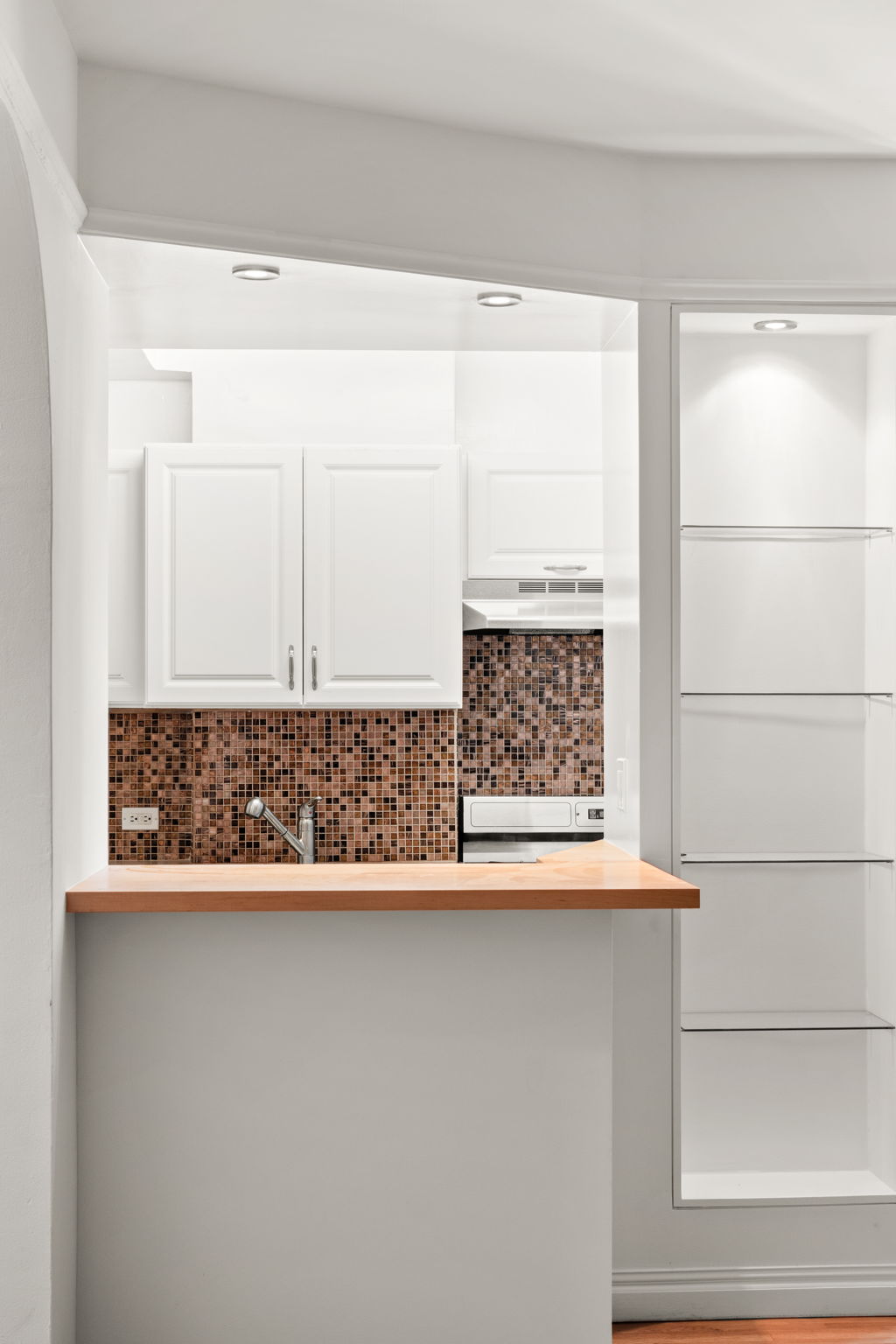 235 West End Avenue, Unit 12H Manhattan, NY 10023 - Photo 4 of 17