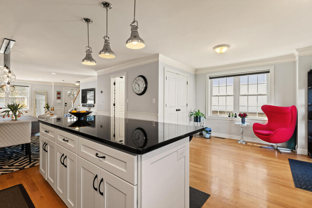 91 Hibbert Street Arlington, MA 02476 - Photo 14 of 31