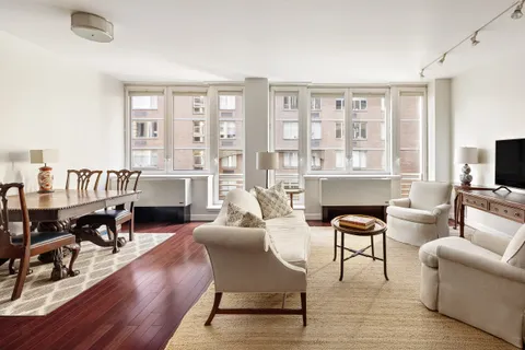 $1,599,000 | 125 West 21st Street, Unit 5B | Chelsea