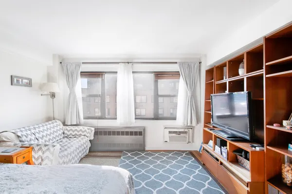$3,300 | 335 East 51st Street, Unit 10C | Midtown East