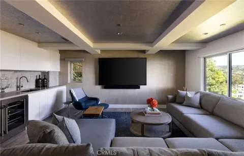 $7,450,000 | 1238 Anacapa Way, Laguna Beach, CA 92651