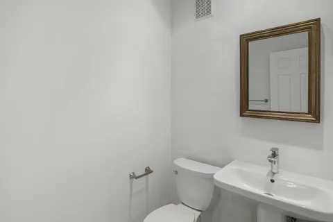 $889,900 | 3295 Sutton Place Northwest, Unit D, Washington, DC 20016