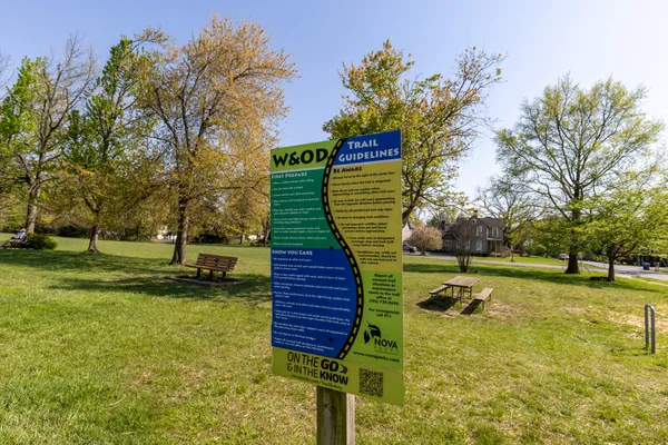 $1,100,000 | 8219 Stonewall Drive, Vienna, VA 22180