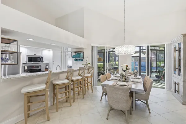 $1,695,000 | 4870 West Boulevard, Naples, FL 34103